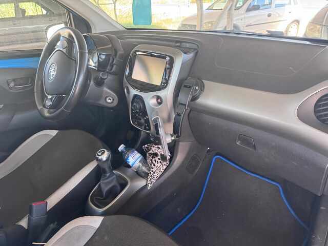 COMING SOON TOYOTA AYGO 1.0 XPLAY SPANISH LHD IN SPAIN 25000 MILES SUPERB 2017